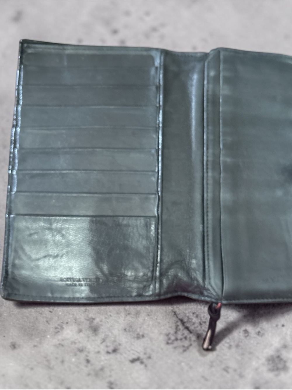 Bottega Veneta Black Embossed Leather wallet with chain - Picture 6 of 17